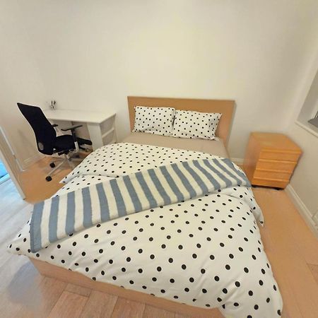 Chariss Room 5 Norwood Exterior photo